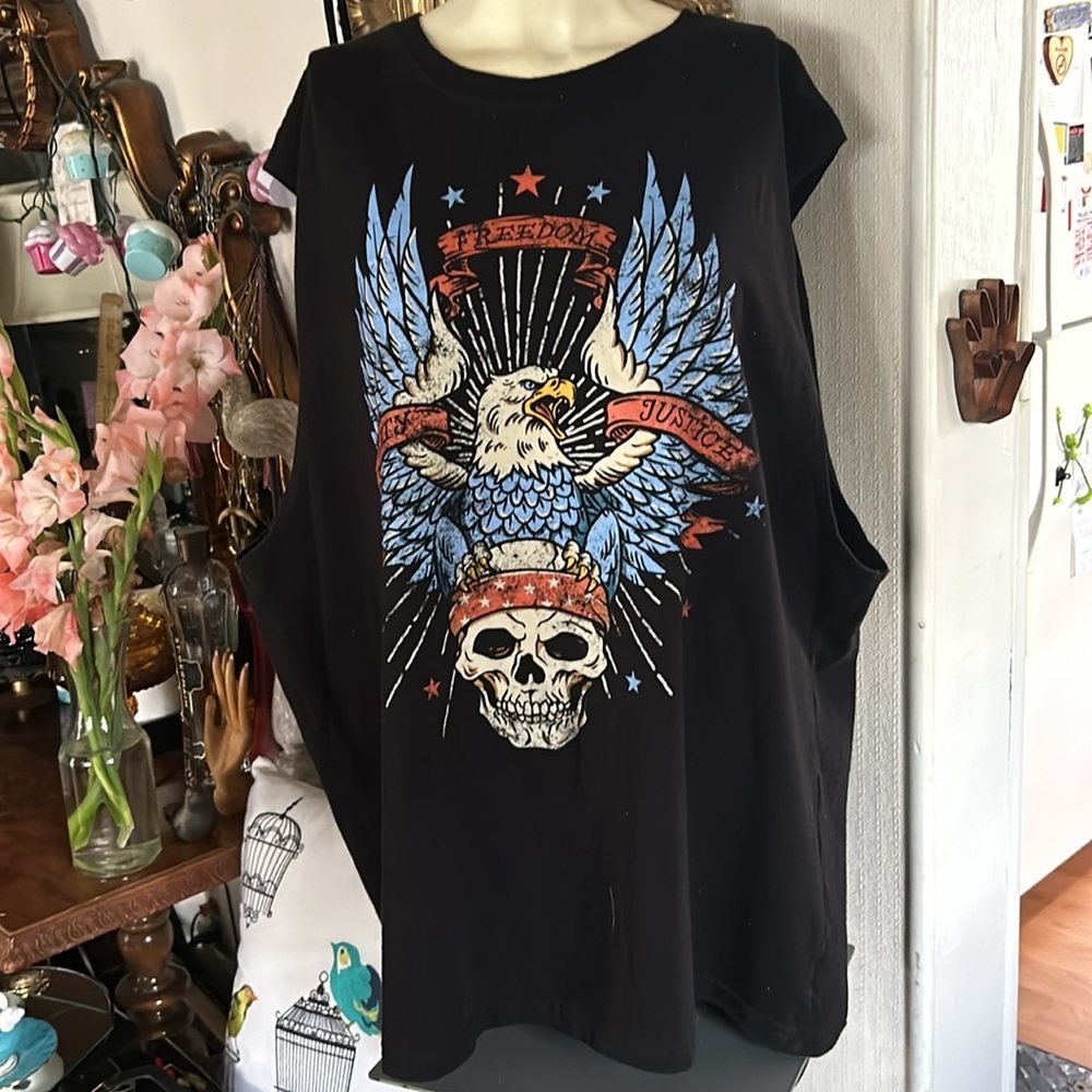 Skull Tank - Picture 4 of 11